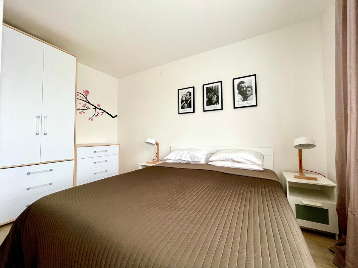 Cozy Apartments In Belgrade, Cukarica, Zeleznik, Free Parking And Wifi Ngoại thất bức ảnh