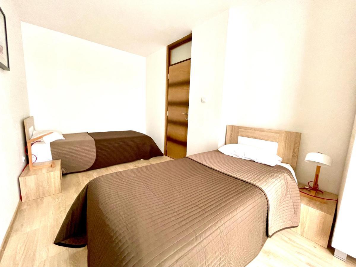 Cozy Apartments In Belgrade, Cukarica, Zeleznik, Free Parking And Wifi Ngoại thất bức ảnh