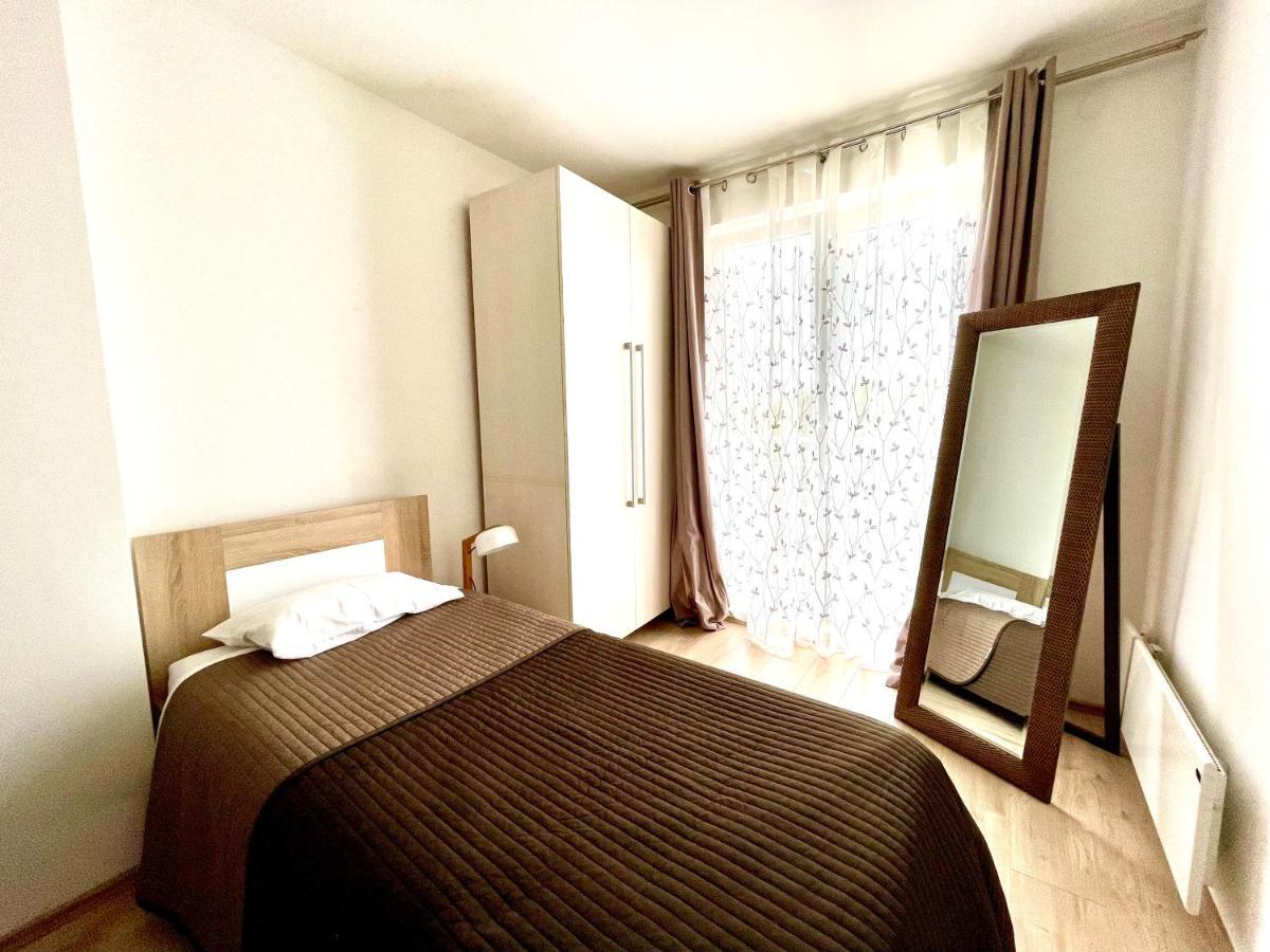 Cozy Apartments In Belgrade, Cukarica, Zeleznik, Free Parking And Wifi Ngoại thất bức ảnh