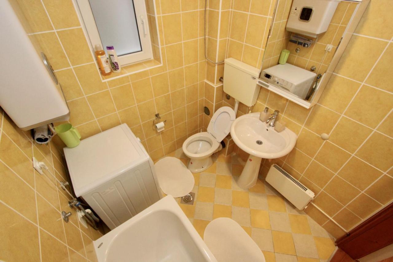Cozy Apartments In Belgrade, Cukarica, Zeleznik, Free Parking And Wifi Ngoại thất bức ảnh