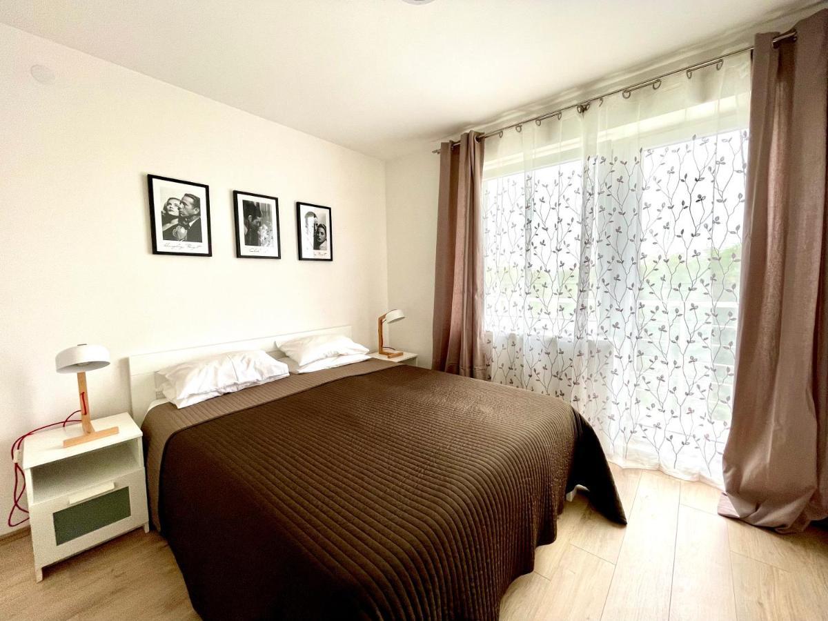 Cozy Apartments In Belgrade, Cukarica, Zeleznik, Free Parking And Wifi Ngoại thất bức ảnh